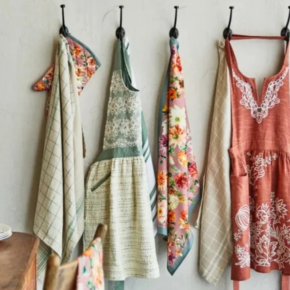 ♥️BUY 2 GET 1 FREE Sur La Table Fall Botanical Towels, Set of 2, Retail $29.95